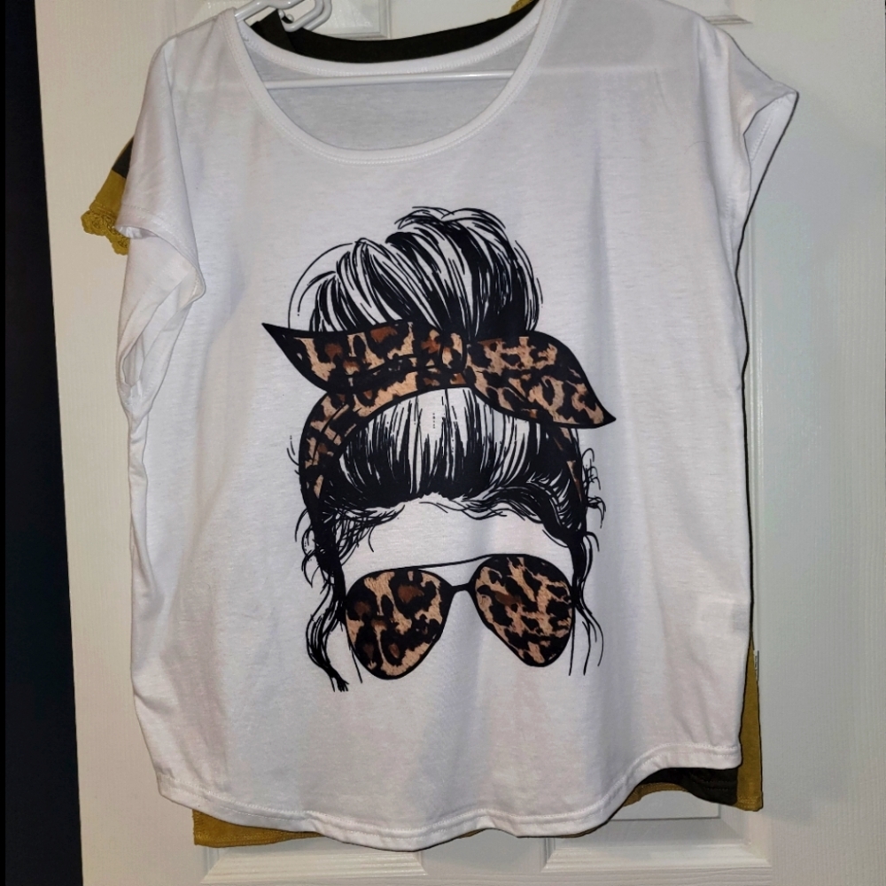 NWOT SHEIN Mom Bun Tee Shirt